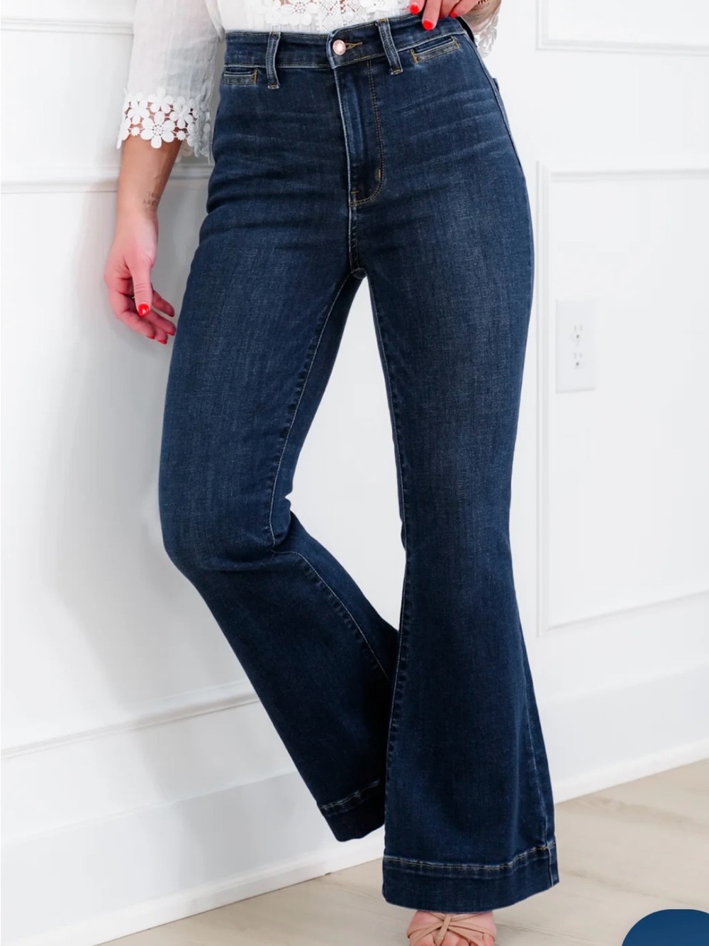 Like New!! Judy Blue Dark Wash,  High-Rise Flare Jeans, Size 15/32